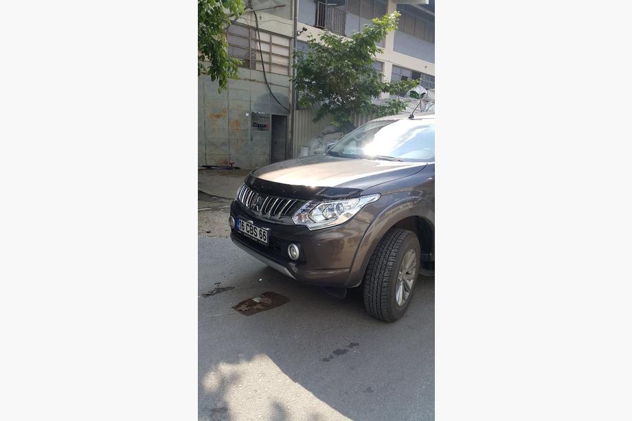 Mitsubishi L200 2015-2024 Deflektor maski (2015-2019, EuroCap) Zdjęcia 9