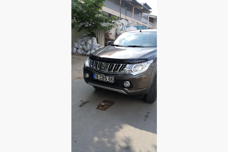 Mitsubishi L200 2015-2024 Deflektor maski (2015-2019, EuroCap) Zdjęcia 4