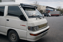 Mitsubishi L300 1986-2013 Daszek na przednią szybę zdjęcia 2