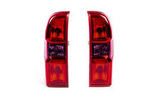 Nissan Patrol Y61 1997-2011 Tylne lampy RED (2004-2008, 2 szt) zdjęcia 3