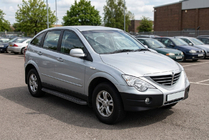 SsangYong Action 2005-2018 Progi Boczné Tayga Black (2 szt., Aluminium) zdjęcia 1