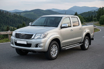 Toyota Hilux 2006-2015 Progi Boczné RedLine V1 (2 szt., Aluminium) zdjęcia 1