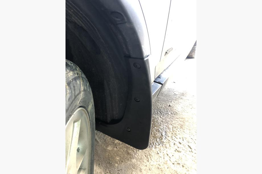 BMW X3 E83 2003-2010 Chlapacze Premium z progami (4 szt.) Zdjęcia 3