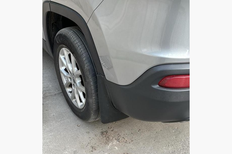 Jeep Cherokee KL 2013- Oryginalne Chlapacze Premium (2013-2019, 4 szt) Image