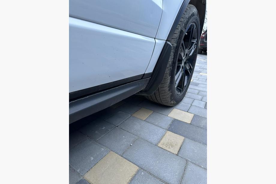 Range Rover Evoque 2012-2018 Oryginalne chlapacze Premium Dynamic (4 szt.) Zdjęcia 4