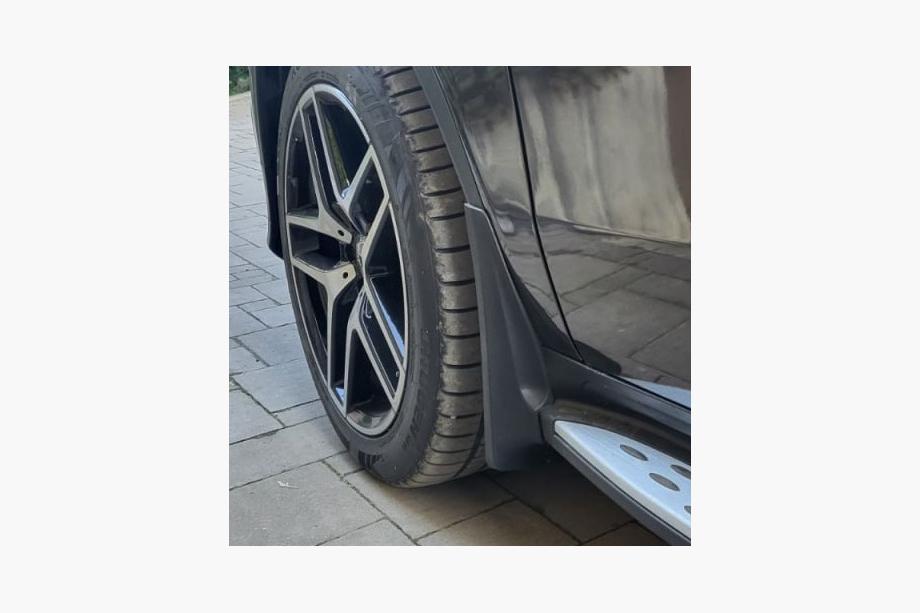Mercedes GLE coupe C292 2015-2019 Chlapacze Premium z progami (4 szt.) Image