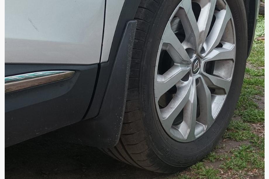 Renault Kadjar 2015-2022 Oryginalne chlapacze Premium V1 (zestaw 4 szt.) Image