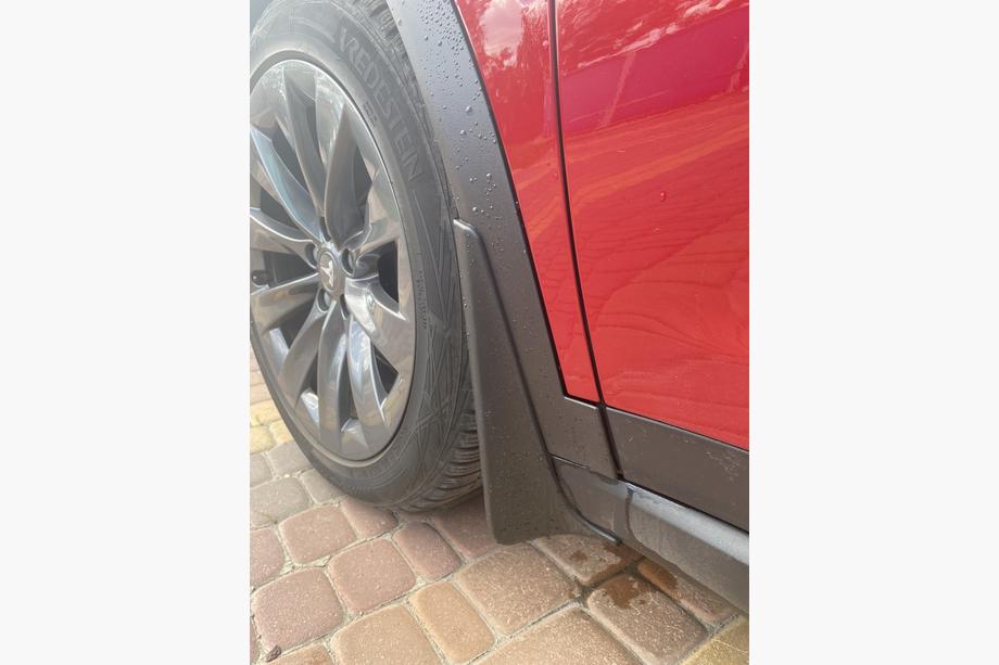 Tesla Model X 2015- Oryginalne Chlapacze Premium (2016-2023, 4 szt) Image