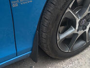 Volvo V40 2012- Oryginalne Chlapacze Premium (2012-2016, 4 szt.) zdjęcia 1