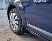 Dacia Sandero 2007-2013 Przednie Chlapacze (2 szt.) zdjęcia 3