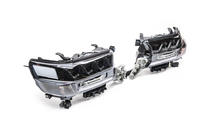 Toyota Land Cruiser 200 2007-2021 Reflektory Przednie 2016+ (LX-Design) zdjęcia 16