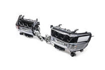 Toyota Land Cruiser 200 2007-2021 Reflektory Przednie 2016+ (LX-Design) zdjęcia 17
