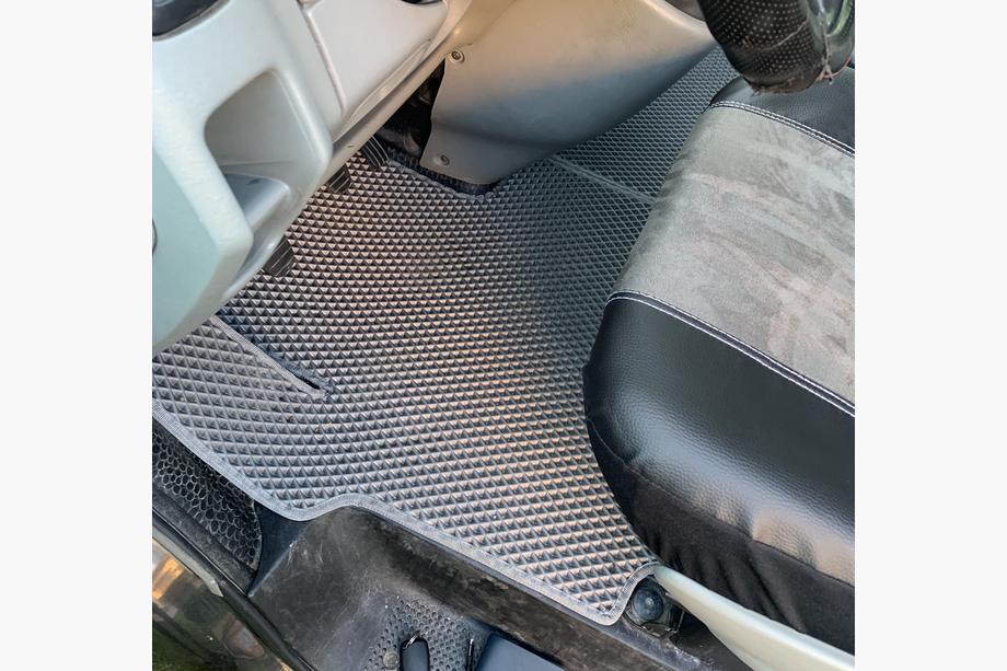 Renault Trafic 2001–2015 Dywaniki EVA (Szare) 1 + 2 Image