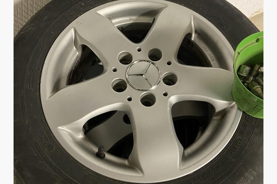 Mercedes-Benz Dekielki na felgi 75/71 mm bez pierścienia (4 szt, szare) Zdjęcia 2