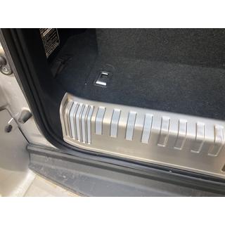 Nakladka na tylny wewnetrzny prog (dla 7-osobowego) Toyota Land Cruiser Prado 150 2009-2023 zdjęcia 4