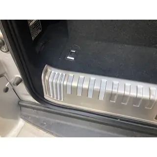 Nakladka na tylny wewnetrzny prog (dla 7-osobowego) Toyota Land Cruiser Prado 150 2009-2023 zdjęcia 4