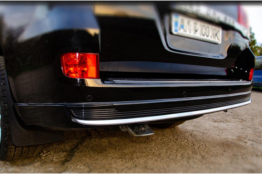 Toyota Land Cruiser 200 2007-2021 Zestaw body kit 2016-2021 (Executive 2021) Biały Zdjęcia 18