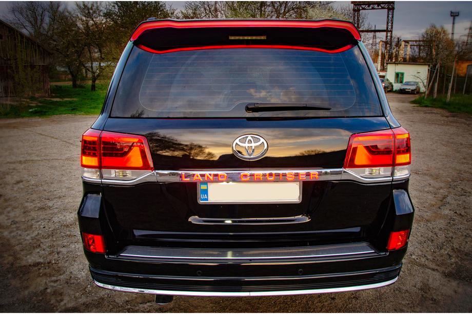 Toyota Land Cruiser 200 2007-2021 Zestaw body kit 2016-2021 (Executive 2021) Biały Zdjęcia 20