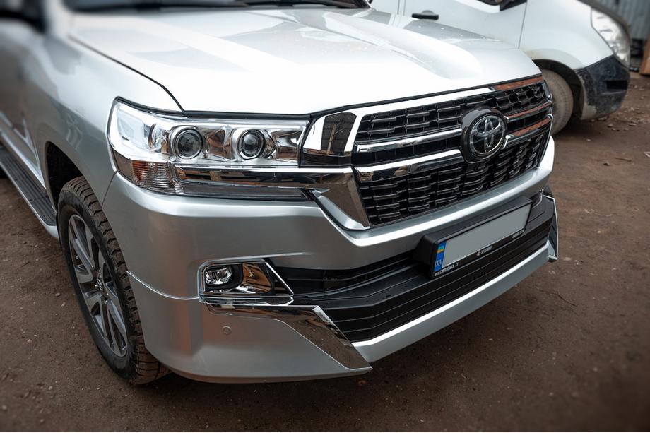 Toyota Land Cruiser 200 2007-2021 Zestaw body kit 2016-2021 (Executive 2021) Biały Zdjęcia 2