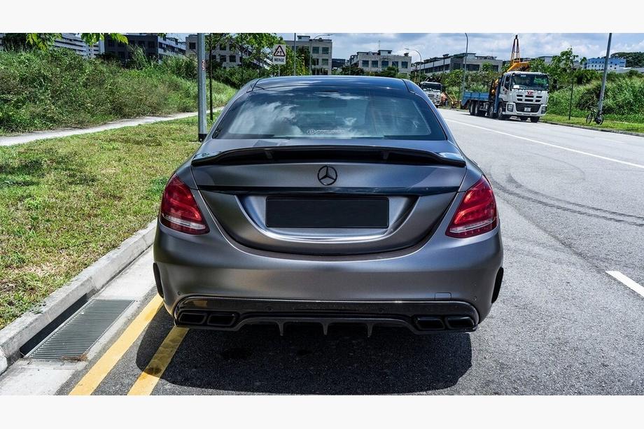 Mercedes C-class W205 2014-2021 Zestaw body kit z pelnym tylnym zderzakiem (design Black Mamba C63GT) Zdjęcia 9