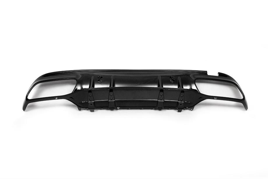 Mercedes C-class W205 2014-2021 Zestaw body kit z pelnym tylnym zderzakiem (design Black Mamba C63GT) Zdjęcia 15