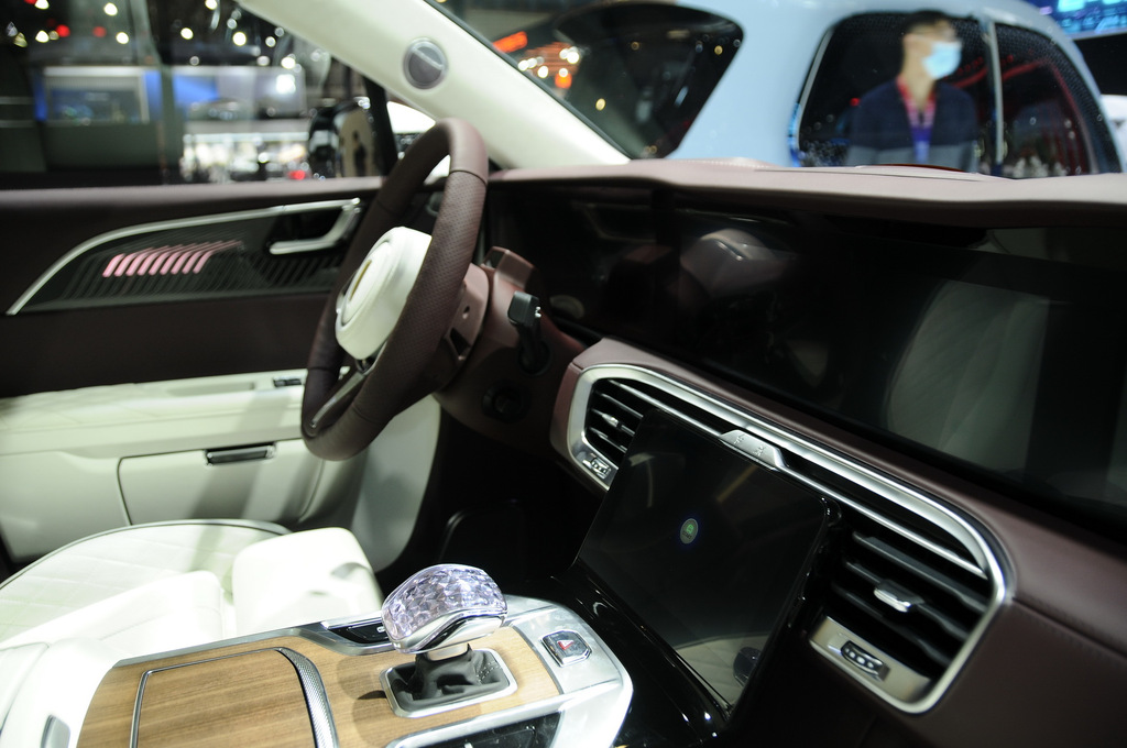 Hongqi E-HS9: elektryczny chiński odpowiednik Rolls-Royce’a Cullinana