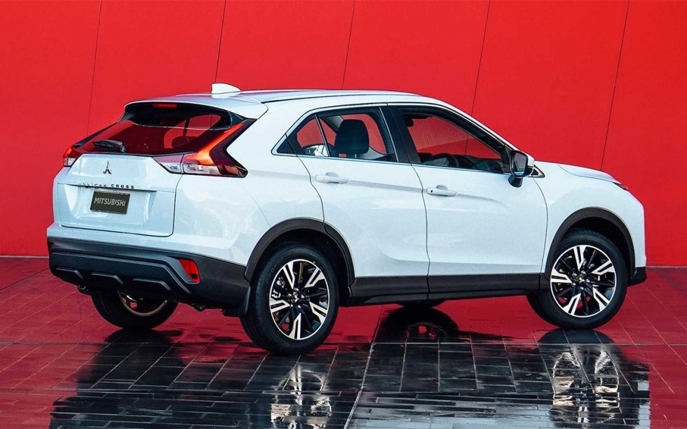 Zaktualizowany crossover Mitsubishi Eclipse Cross odtajniony