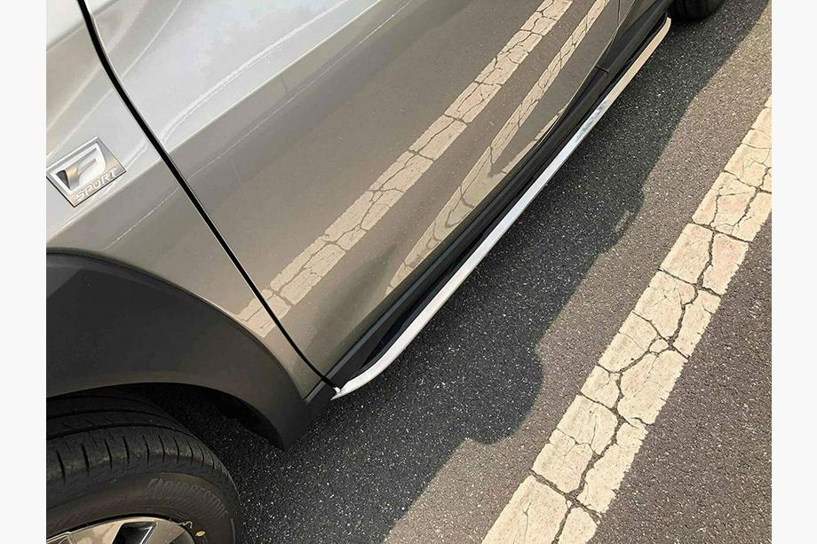Lexus UX 2018- Progi Boczné OEM (2 szt) Image