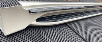 Toyota Land Cruiser 200 2007-2021 Progi Boczne Exclusive (Design 2021) Czarny zdjęcia 3