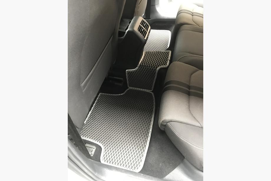 Volkswagen Golf 7/E-Golf 2012-2020 Dywaniki EVA do Golf 7 (czarne) Zdjęcia 6