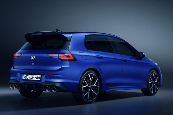Prezentowana „gorąca” modyfikacja hatchbacka Volkswagena Golfa ósmej generacji Zdjęcie 3