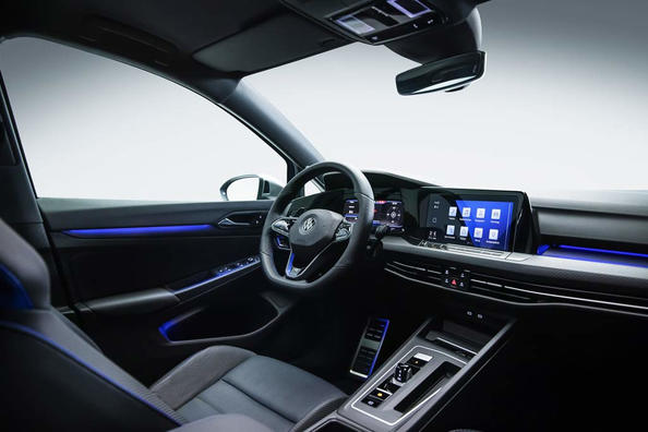 Prezentowana „gorąca” modyfikacja hatchbacka Volkswagena Golfa ósmej generacji Zdjęcie 4