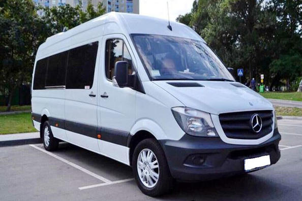 Przebudowa Sprintera w furgonetkę pasażerską