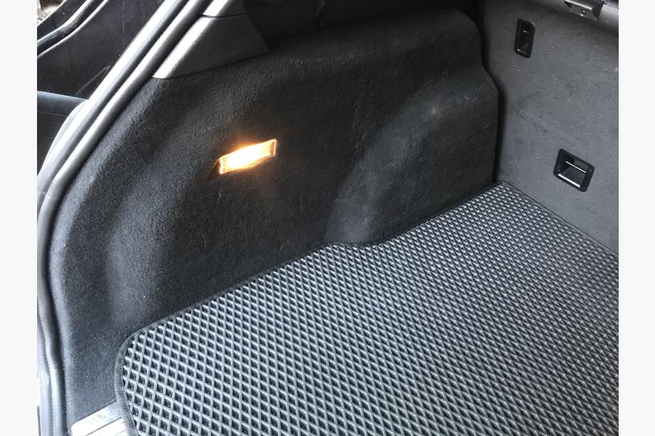 Volkswagen Touareg 2010-2018 Dywanik bagażnika V2 (EVA, Czarny) Zdjęcia 2