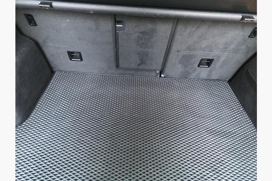 Volkswagen Touareg 2010-2018 Dywanik bagażnika V2 (EVA, Czarny) Zdjęcia 3