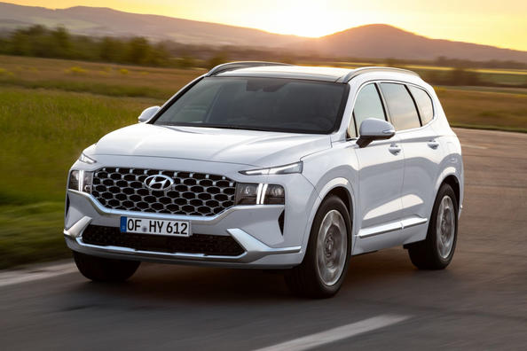 Zaktualizowana wersja crossovera Hyundai Santa Fe jest już w sprzedaży