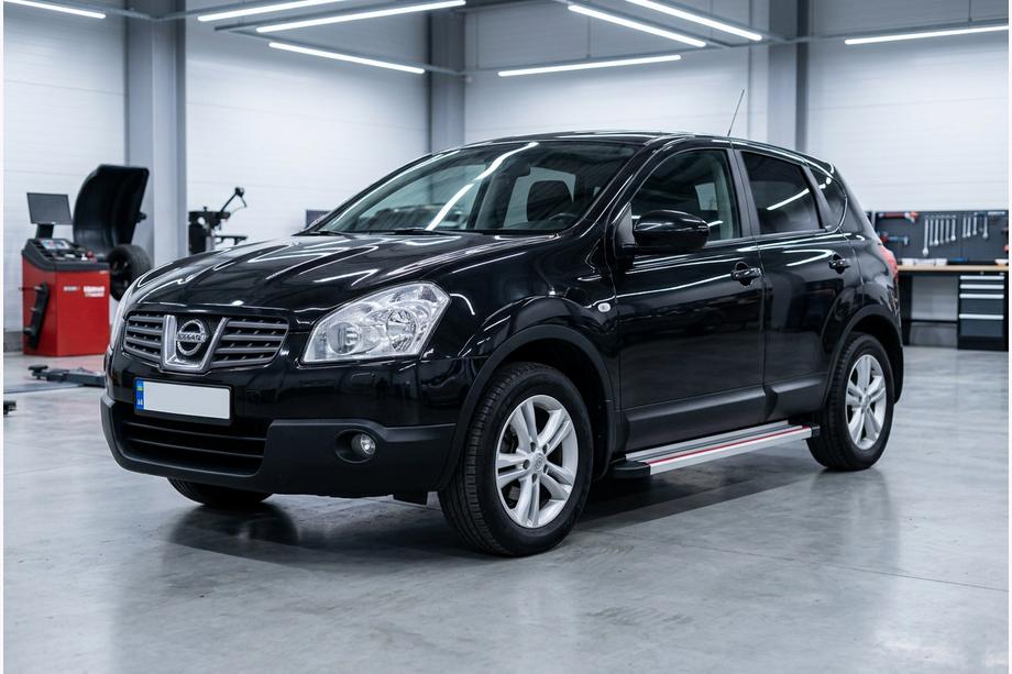Nissan Qashqai 2007-2010 Progi Boczne Maya Czerwono-Szare (2 szt., Aluminium) Zdjęcia 1