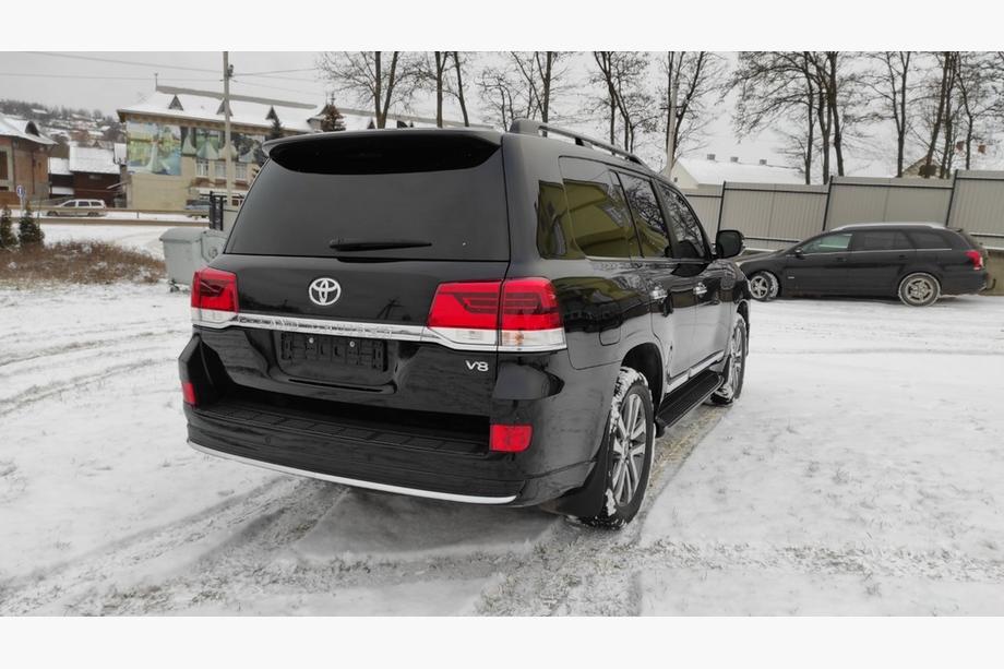 Toyota Land Cruiser 200 2007-2021 Zestaw konwersji facelift z LC200 2008-2015 na 2021 Executive Zdjęcia 10