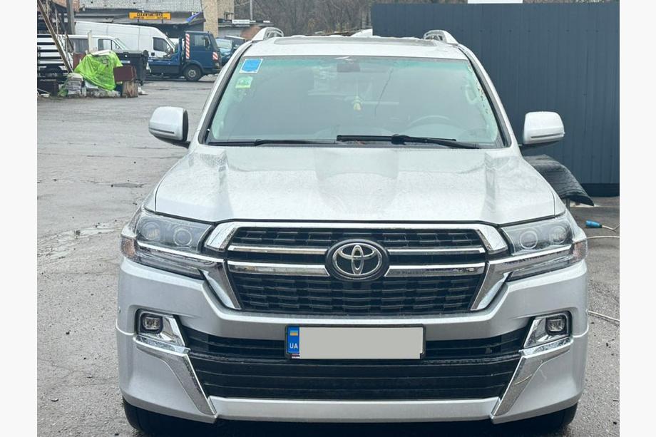 Toyota Land Cruiser 200 2007-2021 Zestaw konwersji facelift z LC200 2008-2015 na 2021 Executive Zdjęcia 43