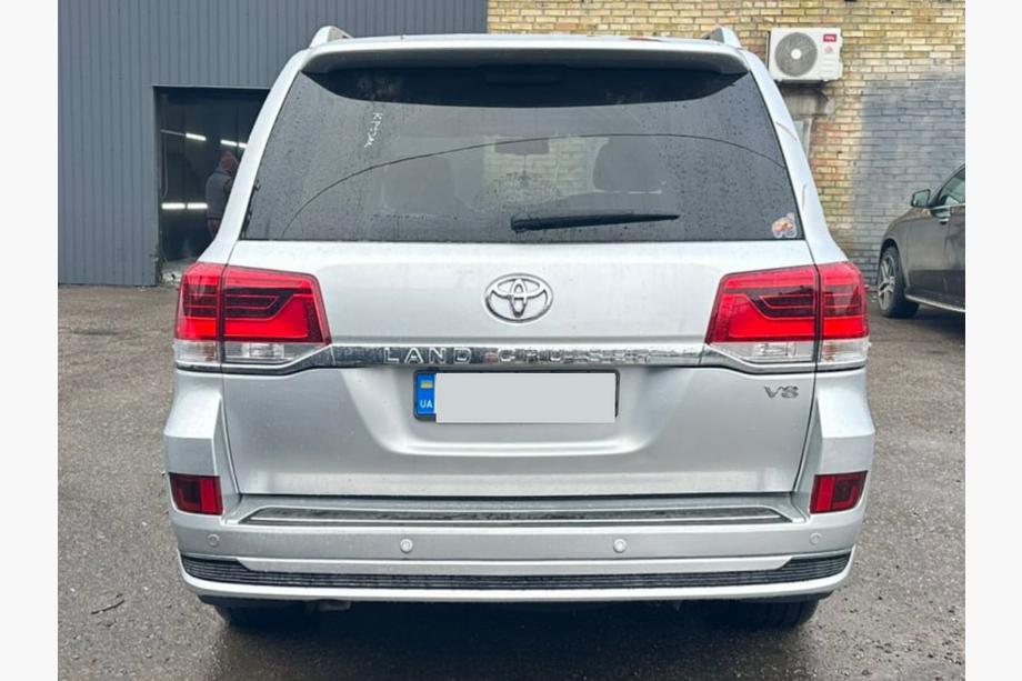 Toyota Land Cruiser 200 2007-2021 Zestaw konwersji facelift z LC200 2008-2015 na 2021 Executive Zdjęcia 41