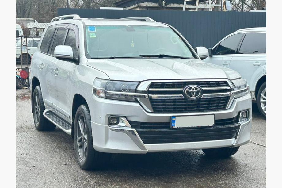 Toyota Land Cruiser 200 2007-2021 Zestaw konwersji facelift z LC200 2008-2015 na 2021 Executive Zdjęcia 40