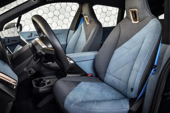 Elektryczny crossover BMW iX - technologiczny okręt flagowy niemieckiej marki Zdjęcie 6
