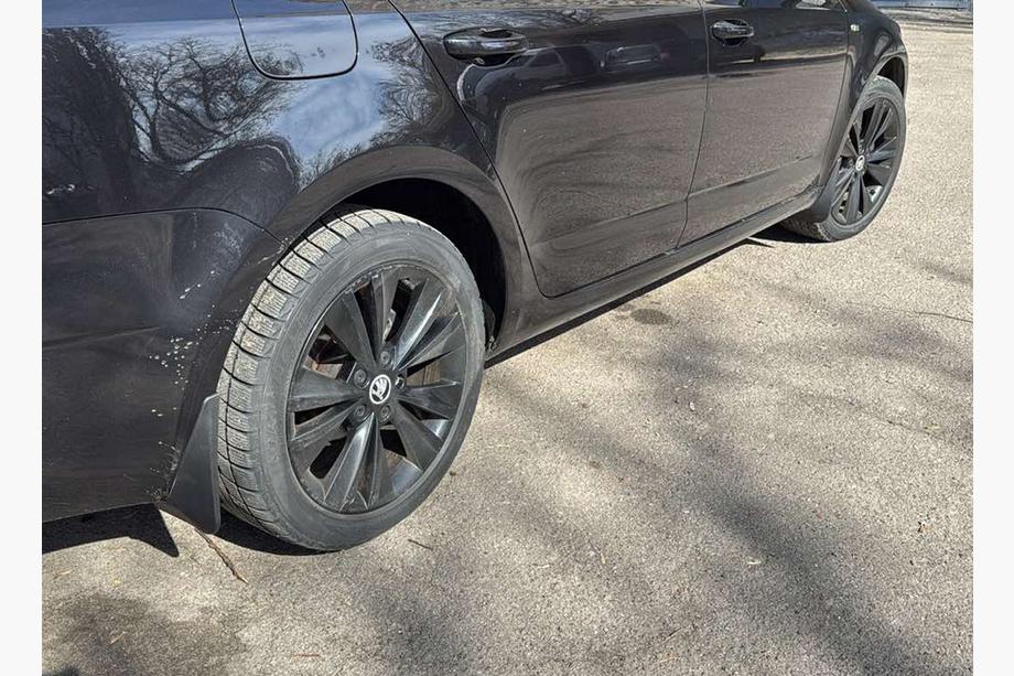 Skoda Octavia III A7 2013-2019 Oryginalne chlapacze Premium SD, SW 2018+ (kpl. 4 szt.) Image