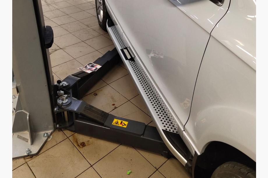Audi Q7 2005-2015 Progi Boczne Mevsim Grey (2 szt., Aluminium) Image