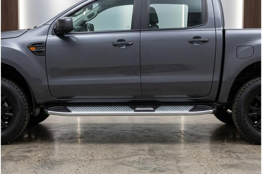 Ford Ranger 2007-2011 Progi Boczne Mevsim Grey (2 szt., Aluminium) Image