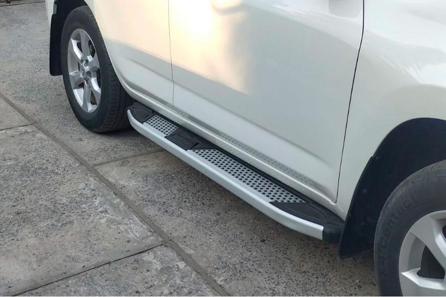 Toyota Rav 4 2006-2013 Progi Boczne Mevsim Grey (2 szt., Aluminium) Image
