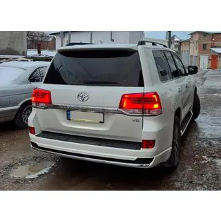 Zderzak tylny 2016+ do lakierowania (Chiny) Toyota Land Cruiser 200 2007-2021 zdjęcia 1