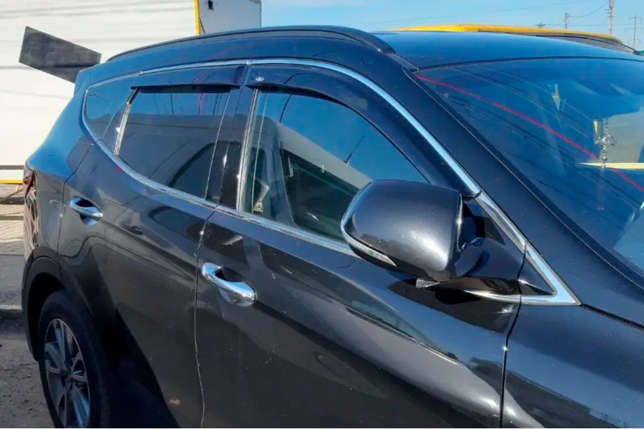 Hyundai Santa Fe 4 2018-2023 Deflektory szyb z listwą chromowaną (4 szt, HIC) Image
