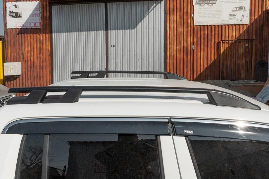 Volkswagen Amarok 2010-2022 Relingi dachowe OmsaLine Sport (2 szt, czarne) Zdjęcia 2