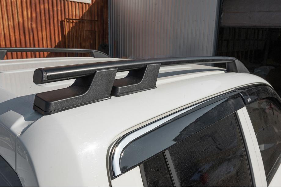 Volkswagen Amarok 2010-2022 Relingi dachowe OmsaLine Sport (2 szt, czarne) Zdjęcia 5